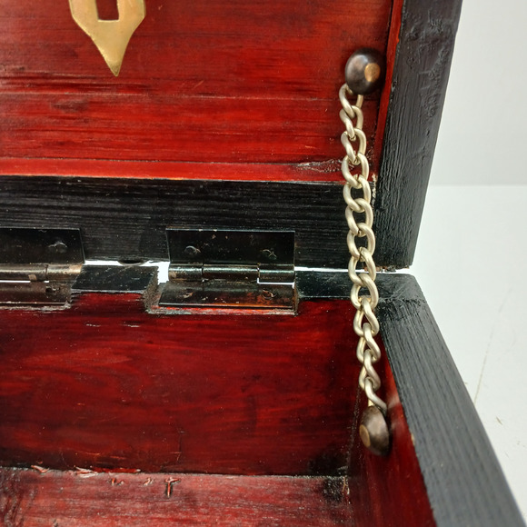 Vintage Wooden Treasure Chest Box with Brass Accents – Jewelry Keepsake Storage - Picture 9 of 12